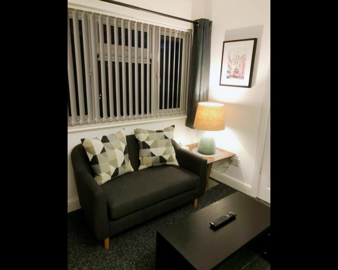 Anson Studios Walsall M6, J10 Bagian luar foto