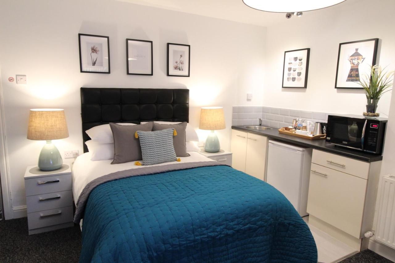 Anson Studios Walsall M6, J10 Bagian luar foto